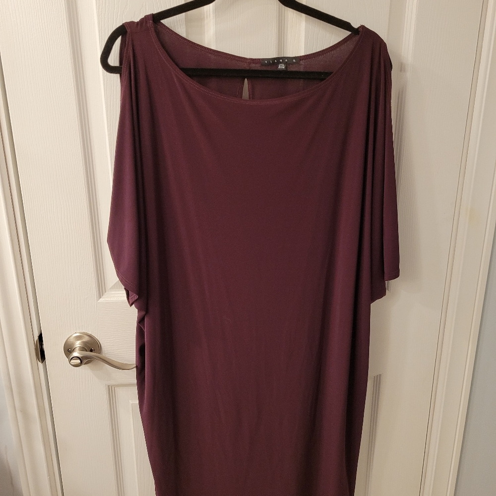Dress 22W - Picture 1 of 4